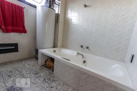 Apartamento à venda com 215m², 2 quartos e 4 vagas Apartamento à venda com 215m², 2 quartos e 4 vagasbanheiro suíte 2