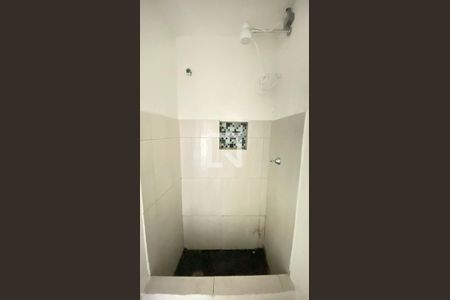 Banheiro  de kitnet/studio para alugar com 1 quarto, 16m² em Brás, São Paulo