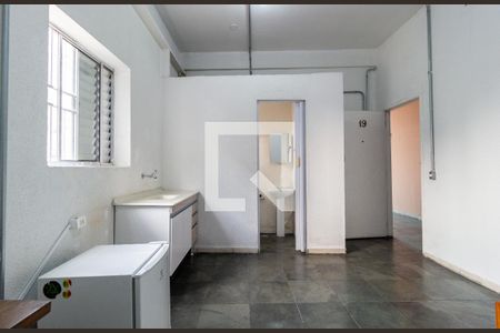 Cozinha de kitnet/studio para alugar com 1 quarto, 25m² em Brás, São Paulo