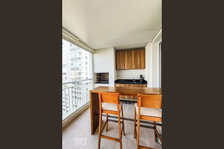 Varanda de apartamento para alugar com 4 quartos, 138m² em Vila Andrade, São Paulo