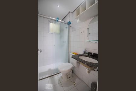 Banheiro de apartamento à venda com 3 quartos, 64m² em Bela Aliança, São Paulo