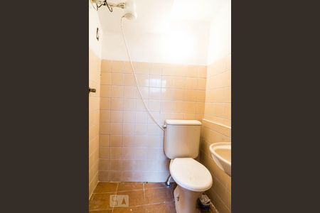 Banheiro de apartamento à venda com 1 quarto, 55m² em Petrópolis, Porto Alegre