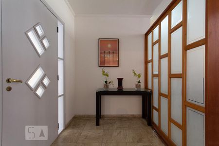 Entrada de casa de condomínio para alugar com 4 quartos, 497m² em Jardim Morumbi, São Paulo