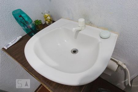 Banheiro de apartamento à venda com 2 quartos, 50m² em Taquara, Rio de Janeiro