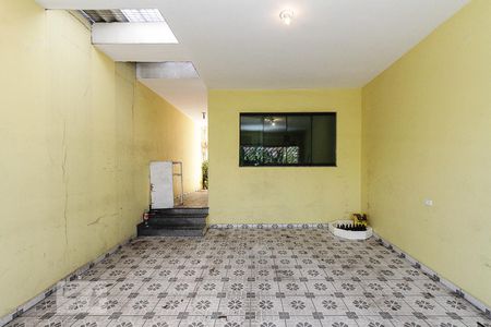 garagem de casa para alugar com 3 quartos, 142m² em Jardim Textil, São Paulo