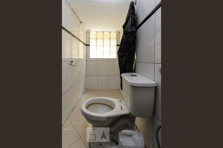 lavabo de casa para alugar com 3 quartos, 142m² em Jardim Textil, São Paulo