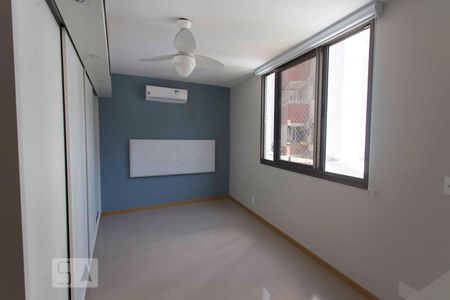 suíte de apartamento para alugar com 2 quartos, 70m² em Santa Rosa, Niterói