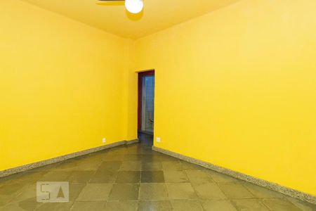 Apartamento à venda com 75m², 2 quartos e sem vagaSala