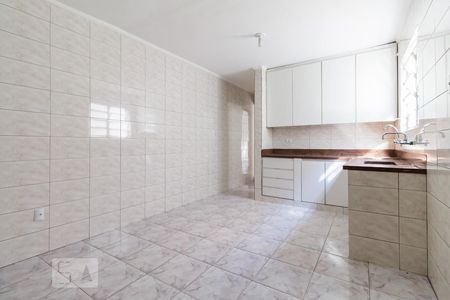 Cozinha de casa para alugar com 2 quartos, 75m² em Vila Bela, São Paulo