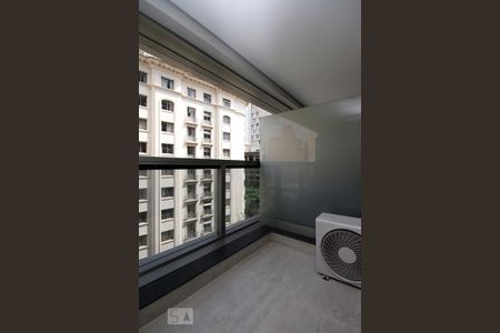 Varanda de kitnet/studio para alugar com 1 quarto, 28m² em República, São Paulo