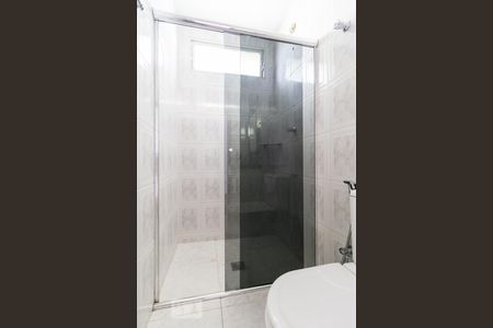 Banheiro  de apartamento à venda com 2 quartos, 77m² em Santa Efigênia, Belo Horizonte