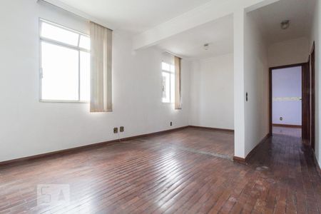 Sala de apartamento à venda com 2 quartos, 77m² em Santa Efigênia, Belo Horizonte