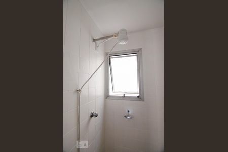 Banheiro de kitnet/studio à venda com 1 quarto, 42m² em Centro, Campinas
