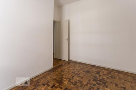 Quarto 1 de apartamento para alugar com 2 quartos, 75m² em Petrópolis, Porto Alegre