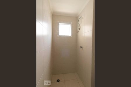 Banheiro de apartamento para alugar com 2 quartos, 54m² em Vila Guaraciaba, Santo André