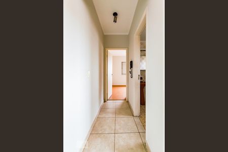 Corredor de apartamento à venda com 1 quarto, 57m² em Centro, Campinas