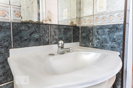 Banheiro de apartamento à venda com 2 quartos, 51m² em Ferrazópolis, São Bernardo do Campo