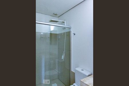 Banheiro de kitnet/studio para alugar com 1 quarto, 45m² em Menino Deus, Porto Alegre