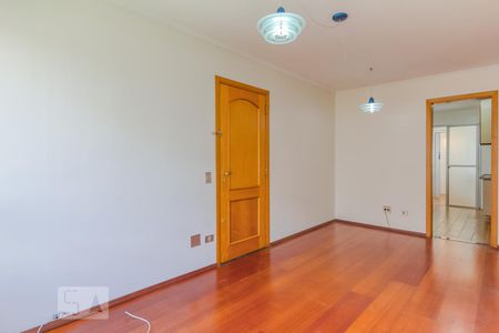 Sala de apartamento para alugar com 2 quartos, 75m² em Vila Olímpia, São Paulo