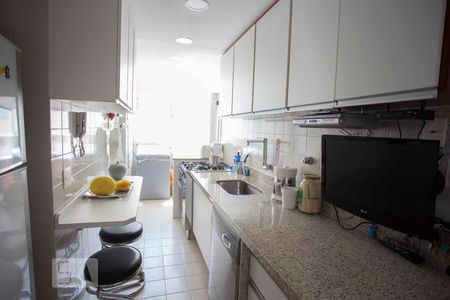 cozinha de apartamento para alugar com 2 quartos, 82m² em Ingá, Niterói