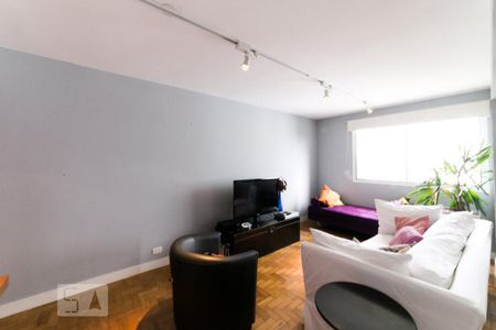 Sala de apartamento para alugar com 2 quartos, 70m² em Chácara Santo Antônio (zona Sul), São Paulo