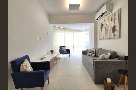 Sala de apartamento à venda com 2 quartos, 68m² em Barra da Tijuca, Rio de Janeiro