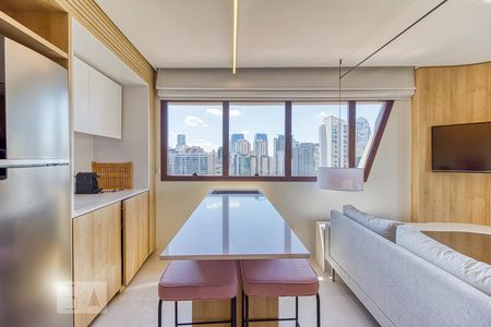 Studio para alugar com 46m², 1 quarto e 2 vagas Studio para alugar com 46m², 1 quarto e 2 vagasCozinha