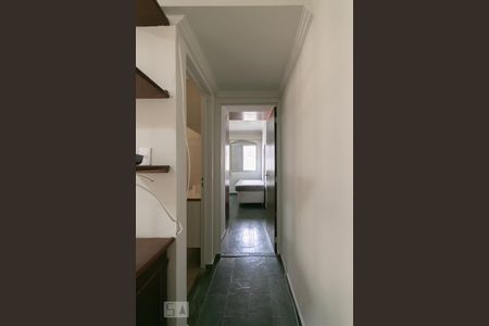 Corredor de apartamento para alugar com 1 quarto, 52m² em Centro, Campinas