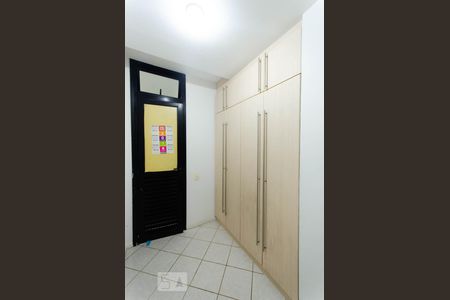 Apartamento à venda com 145m², 3 quartos e 3 vagas Apartamento à venda com 145m², 3 quartos e 3 vagasQuarto de serviço