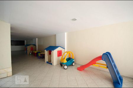 Apartamento à venda com 145m², 3 quartos e 3 vagas Apartamento à venda com 145m², 3 quartos e 3 vagasPlayground