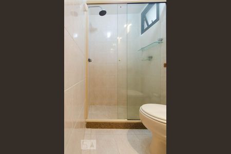 Apartamento à venda com 145m², 3 quartos e 3 vagas Apartamento à venda com 145m², 3 quartos e 3 vagasBanheiro da suite