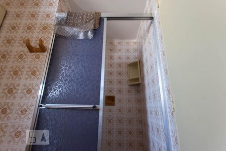 Banheiro de apartamento à venda com 3 quartos, 110m² em Cristal, Porto Alegre