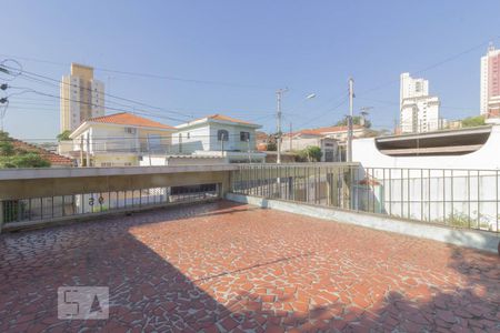 Varanda externa de casa para alugar com 3 quartos, 340m² em Vila Brasilina, São Paulo