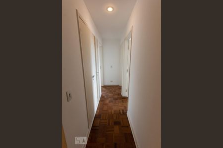 Corredor de apartamento para alugar com 3 quartos, 180m² em Perdizes, São Paulo