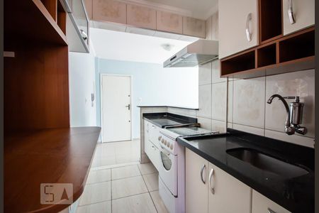 Cozinha de apartamento para alugar com 1 quarto, 50m² em Pinheiros, São Paulo