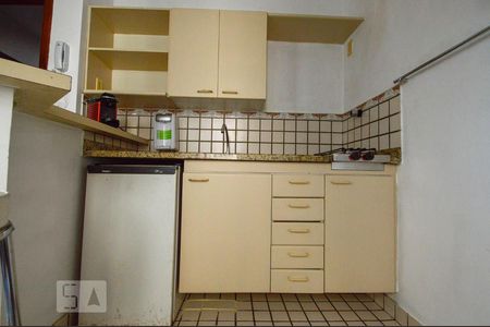 Cozinha de apartamento para alugar com 1 quarto, 25m² em Consolação, São Paulo