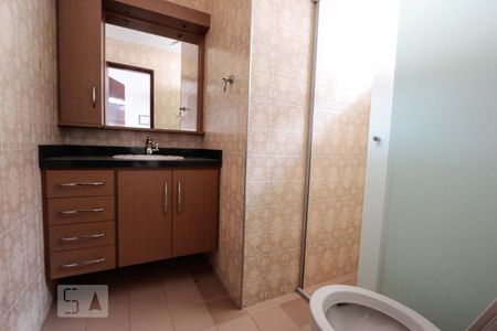 Banheiro de casa à venda com 4 quartos, 190m² em Butantã, São Paulo