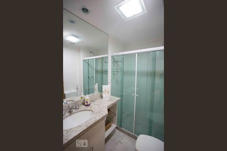 banheiro de apartamento à venda com 4 quartos, 270m² em Charitas, Niterói