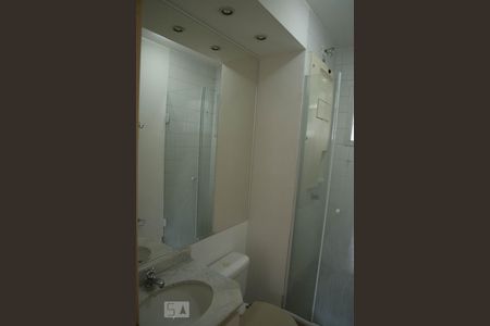 Banheiro de apartamento à venda com 2 quartos, 56m² em Jardim Íris, São Paulo