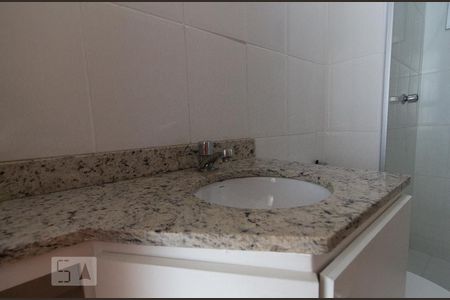 Banheiro de apartamento para alugar com 2 quartos, 54m² em Águas Claras, Brasília