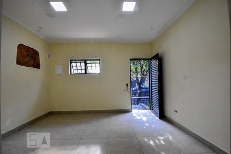 Sala de casa para alugar com 3 quartos, 500m² em Vila Cordeiro, São Paulo