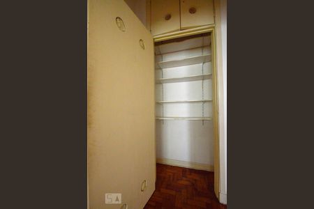 Corredor Acesso ao Quarto de apartamento para alugar com 2 quartos, 70m² em Bela Vista, São Paulo