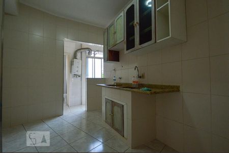 Cozinha de apartamento para alugar com 2 quartos, 70m² em Bela Vista, São Paulo