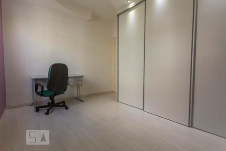 Quarto de apartamento para alugar com 1 quarto, 45m² em Rio Branco, Porto Alegre