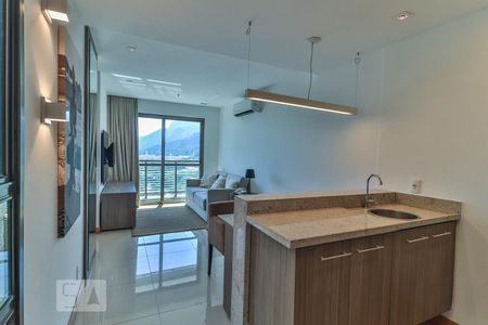 Apartamento para alugar com 34m², 1 quarto e 1 vagaSala e Cozinha