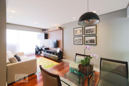 Sala de apartamento para alugar com 3 quartos, 84m² em Jardim Itapeva, São Paulo