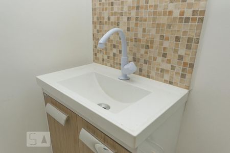 Detalhe do banheiro da suíte de kitnet/studio para alugar com 1 quarto, 32m² em Saúde, São Paulo