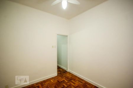 Sala de kitnet/studio para alugar com 1 quarto, 30m² em Copacabana, Rio de Janeiro