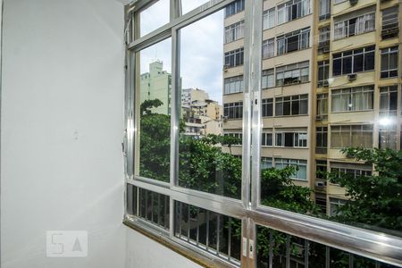 Sala de kitnet/studio para alugar com 1 quarto, 30m² em Copacabana, Rio de Janeiro