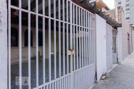 Casa à venda com 80m², 2 quartos e 1 vaga Casa à venda com 80m², 2 quartos e 1 vagaFachada